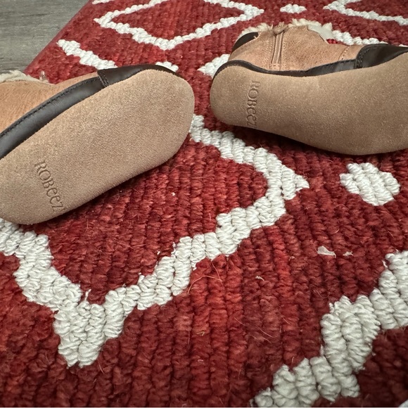 NEW IN BOX Robeez Wyatt Boot Dark Nude/Walnut 6-12 Months - Picture 8 of 8